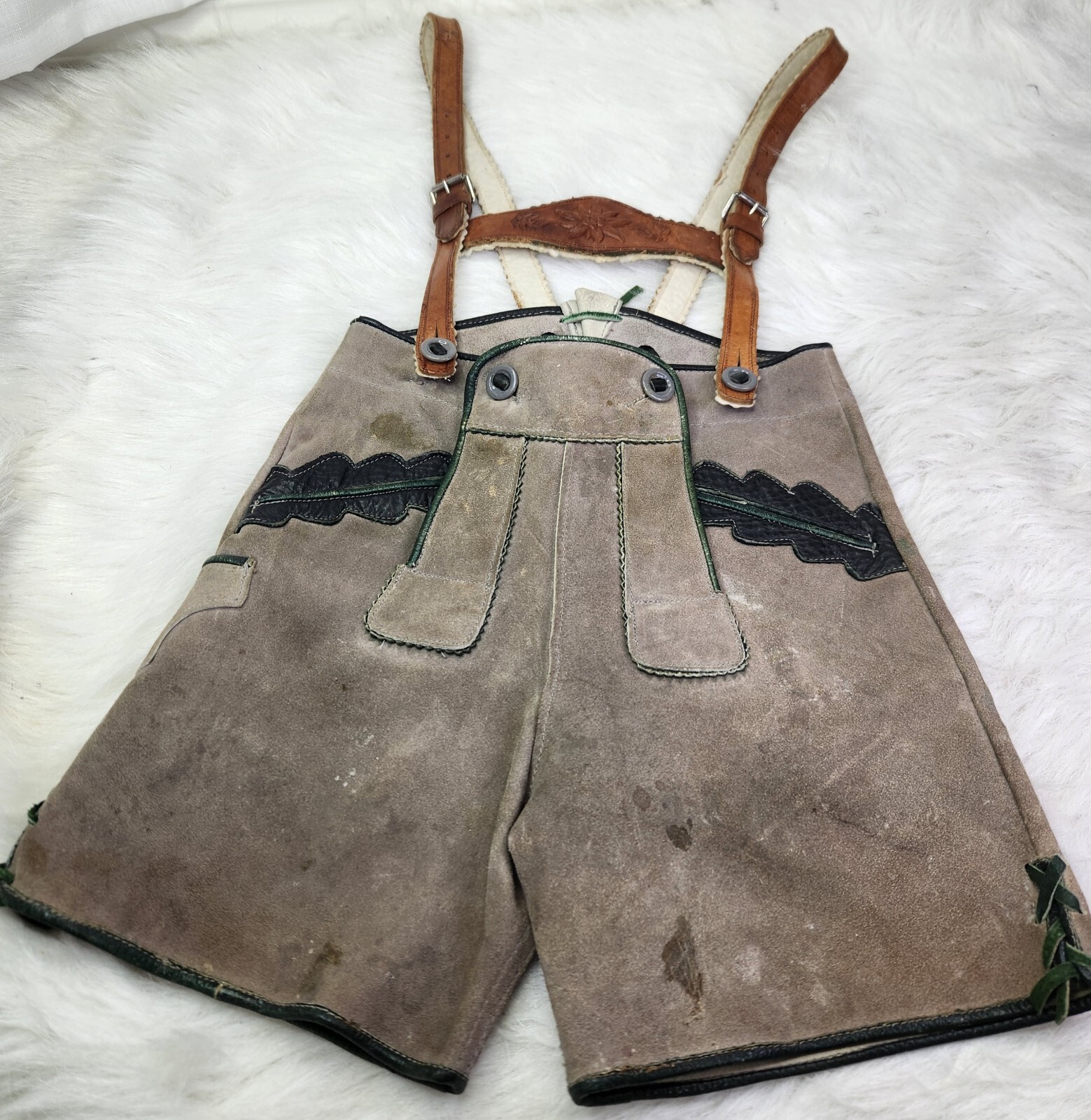 VTG German Lederhosen Child Shorts Suspender authentic Suede Leather Oktoberfest