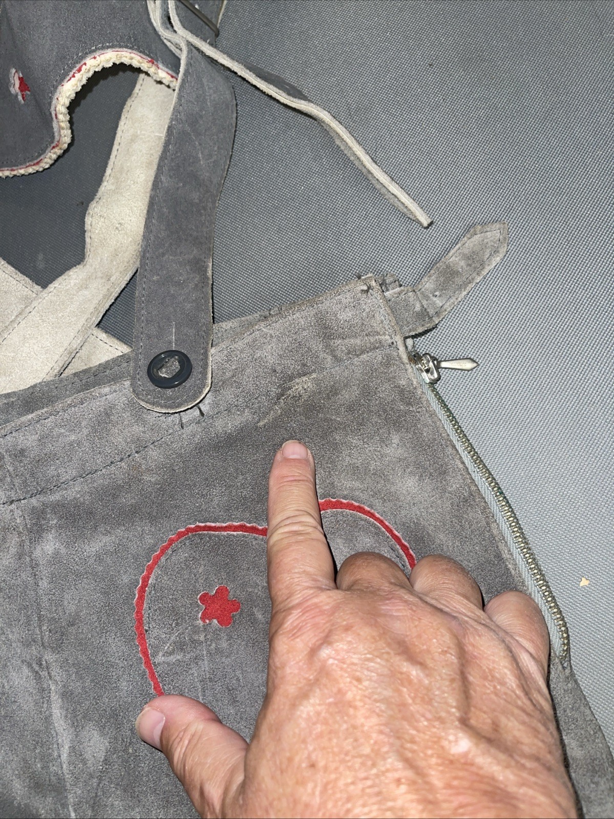 Vintage Women’s German Lederhosen Gray Suede Heart Details 27” Waist 2.5” Inseam