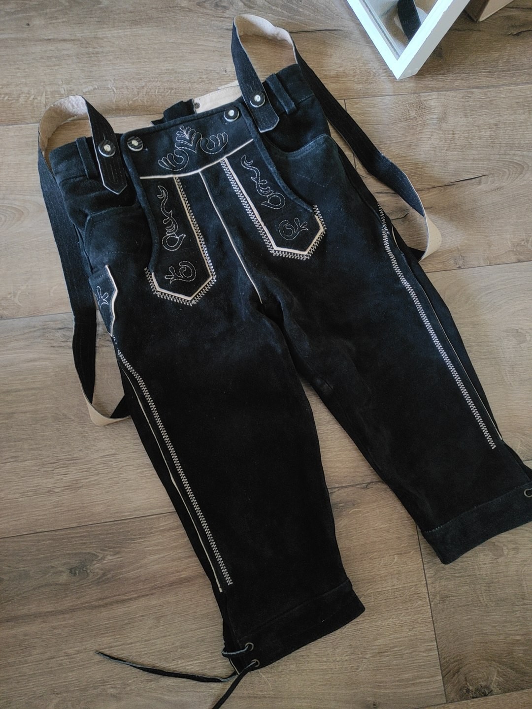 Authentic German Lederhosen Black Suede Leather Shorts Suspenders Oktoberfest S