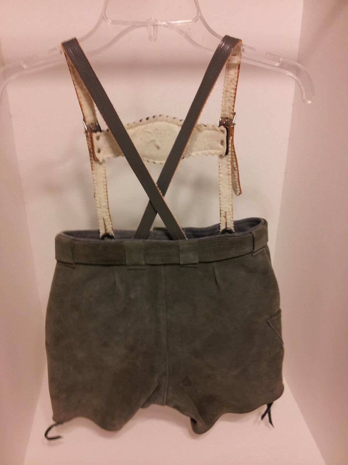 LEDERHOSEN VINTAGE BOYS 22 INCH WAIST GREEN SUEDE DOUBLE ZIPPERED ECHT LEDER