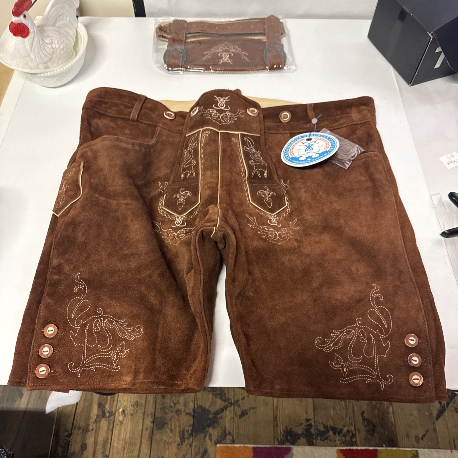1 Pair Brown Suede Schoneberger Trachten Couture Short Set Lederhosen