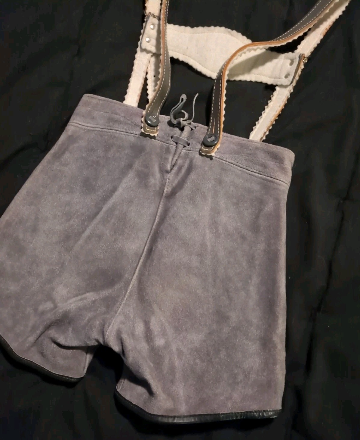 VTG Lederhosen Germany Suede Leather Shorts Suspenders Oktoberfest Child Size S