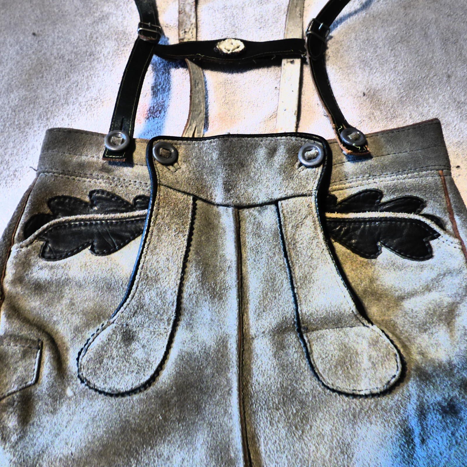 Vintage Bavarian Lederhosen Boys size 28-29 waist Octoberfest Must