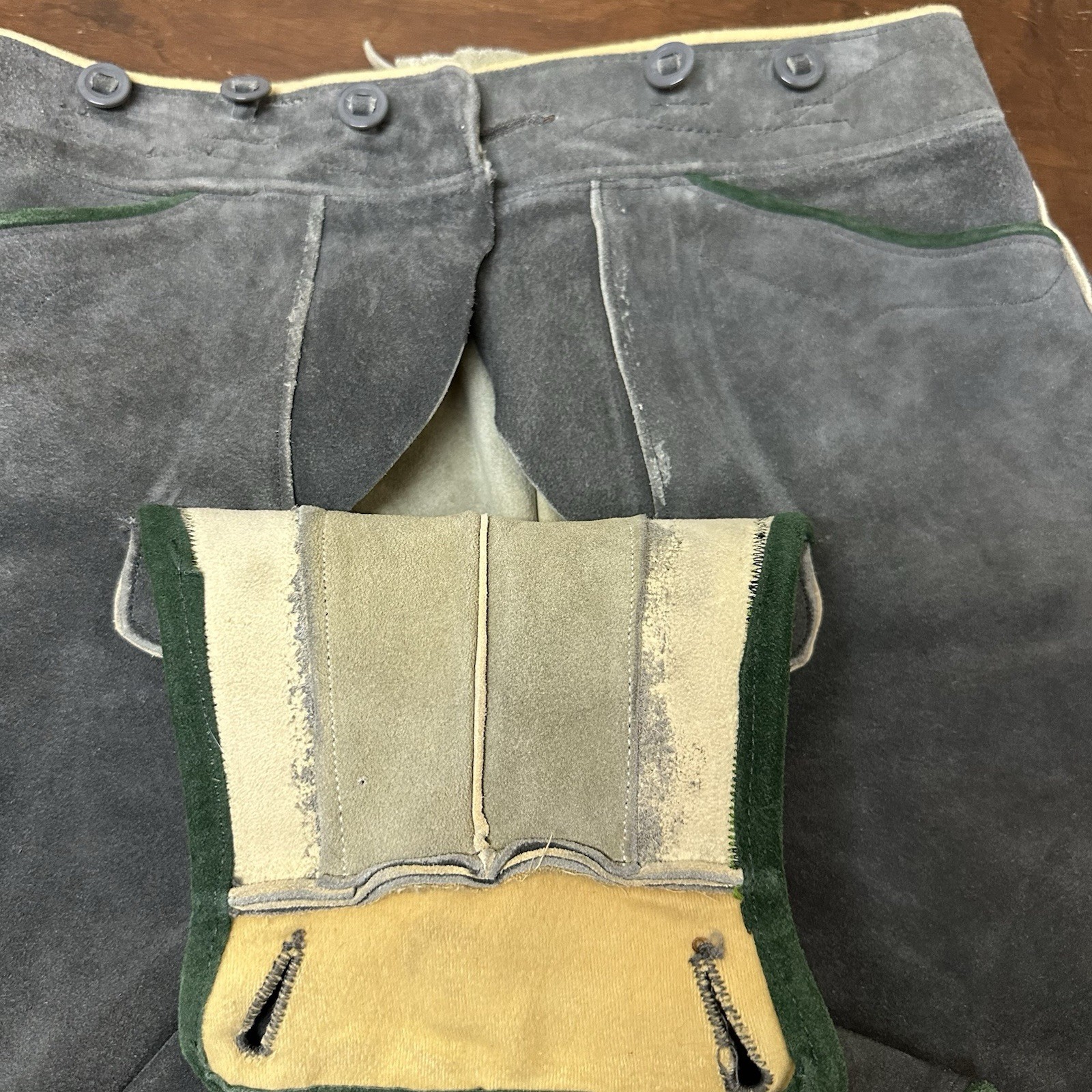 Authentic Vintage Lederhosen Oktoberfest Suede Leather Shorts 29″ Waist