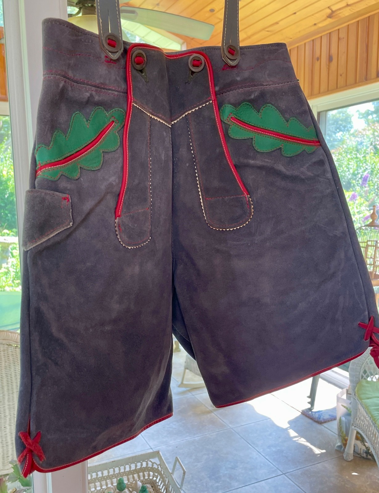 VINTAGE 1960’S GRAY SUEDE AUTHENTIC SUEDE MEN LEDERHOSEN SHORTS SIZE 28″ WAIST