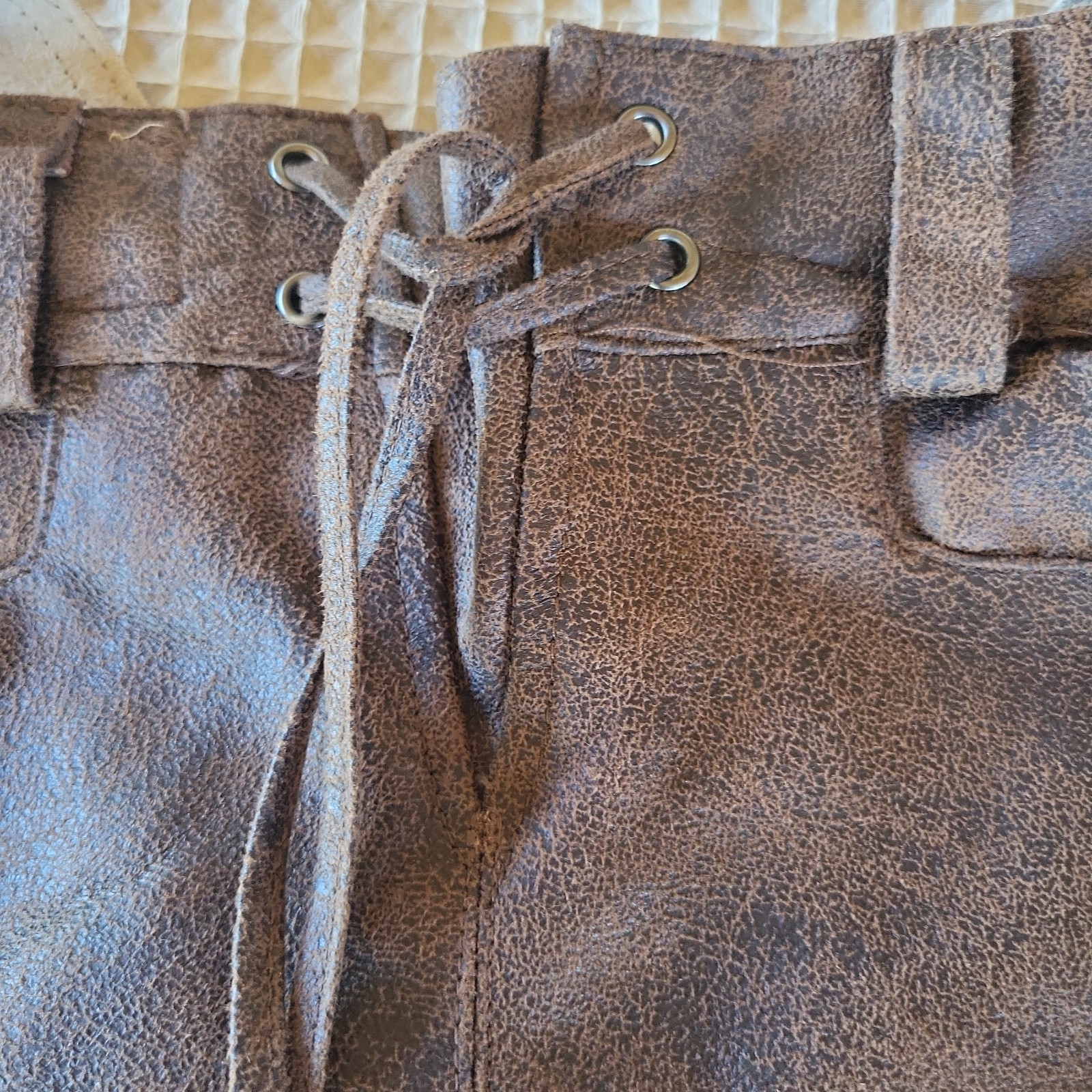 SMOG Men’s XL Brown Embroidered Lederhosen Bavarian Shorts Oktoberfest Munich