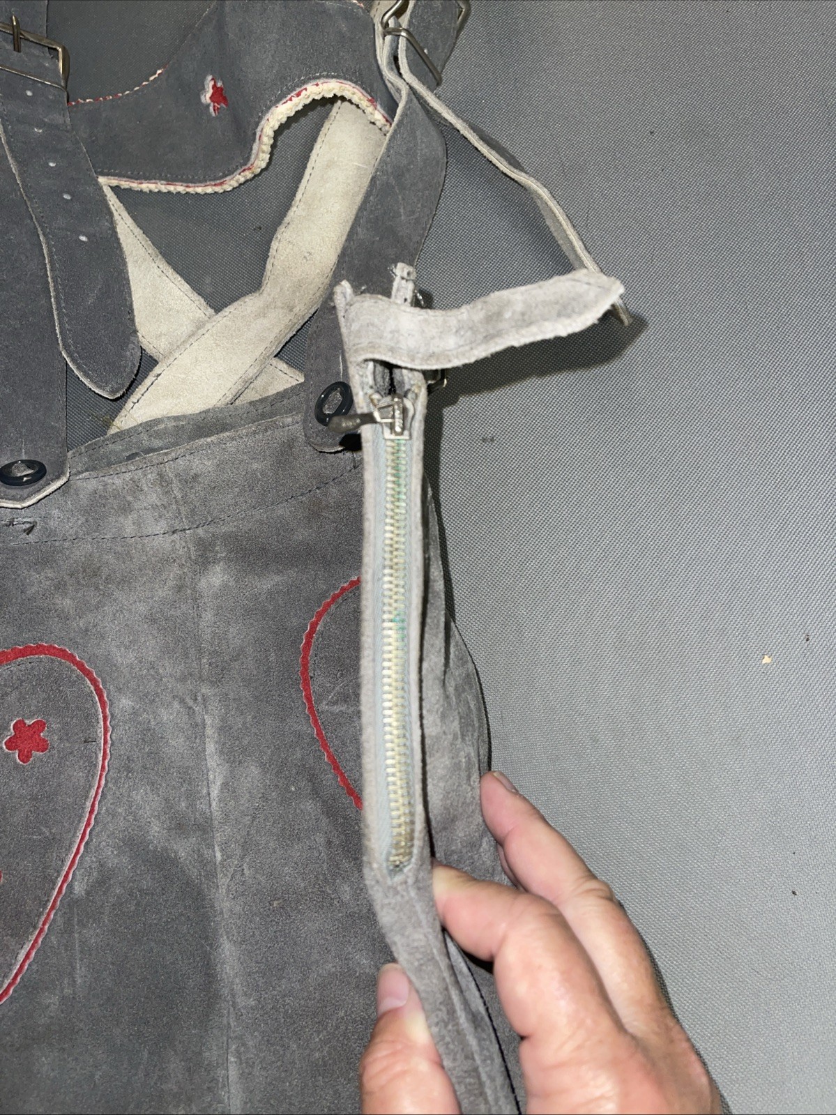 Vintage Women’s German Lederhosen Gray Suede Heart Details 27” Waist 2.5” Inseam