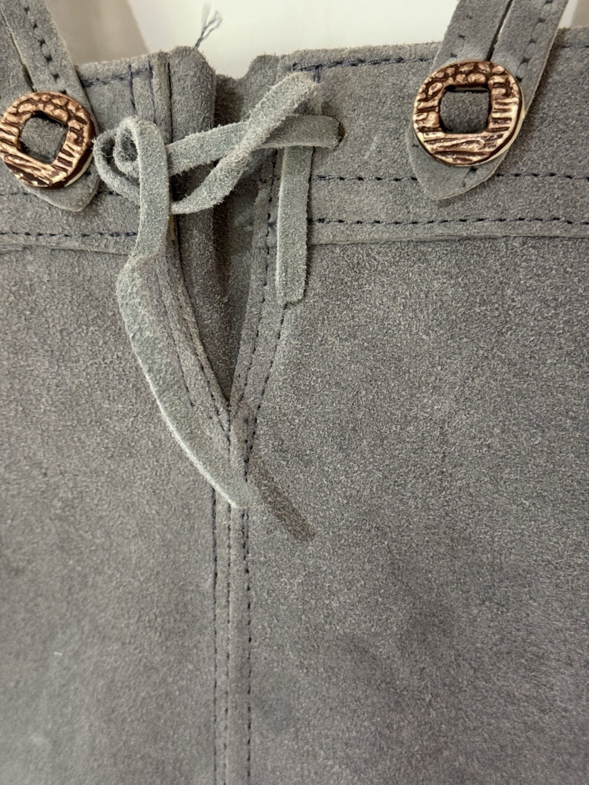 Lederhosen Children’s Suede Leather Pants with Suspenders (Vintage) Size 5/110