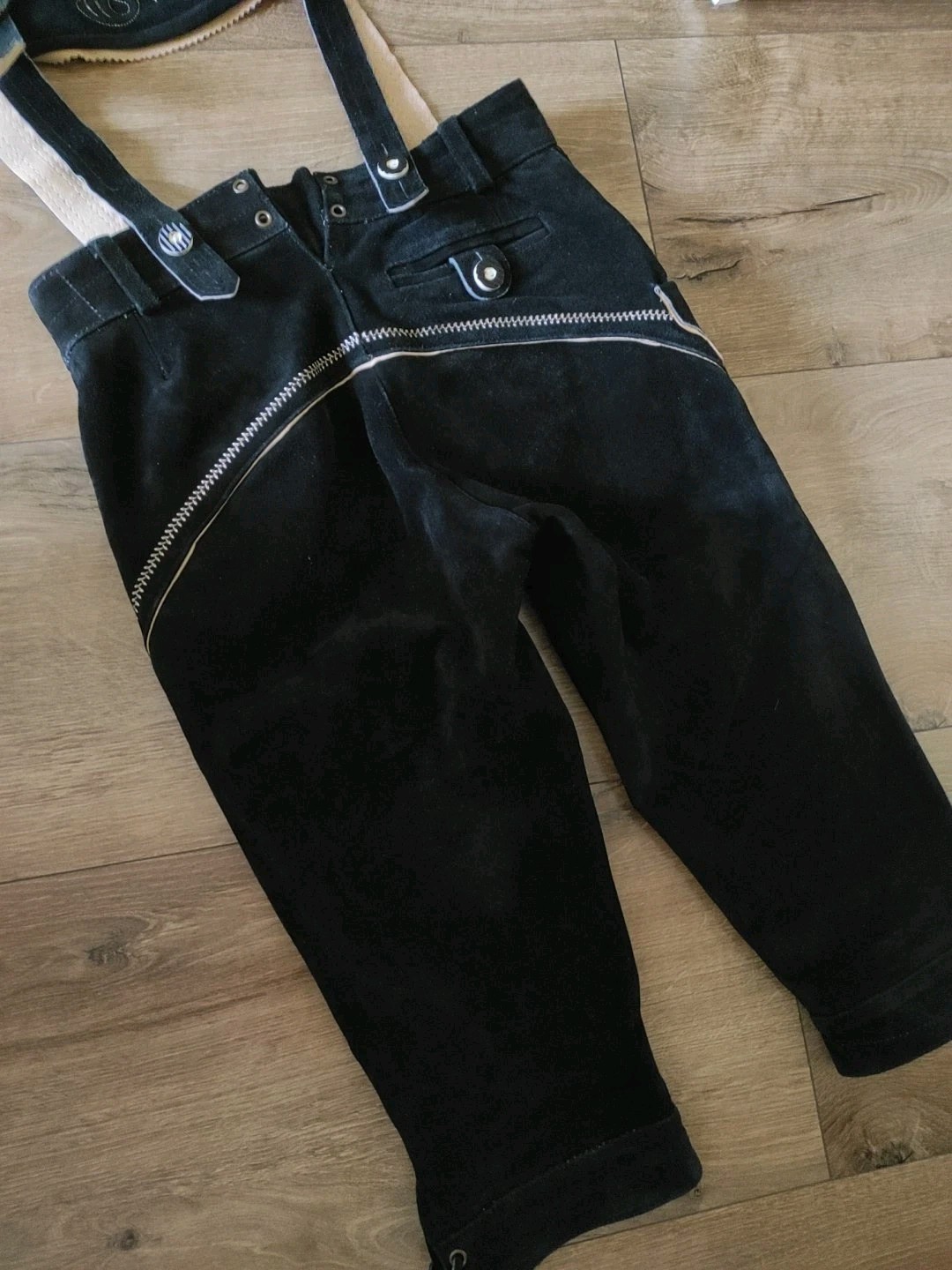 Authentic German Lederhosen Black Suede Leather Shorts Suspenders Oktoberfest S