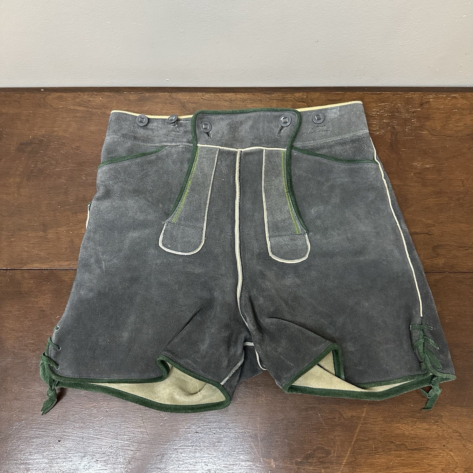 Authentic Vintage Lederhosen Oktoberfest Suede Leather Shorts 29″ Waist