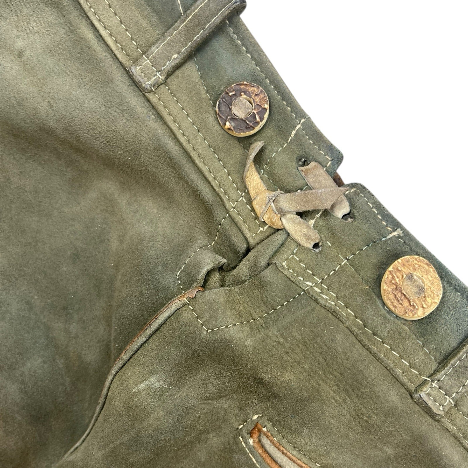 Short leather trousers size S-M waist 43cm laurel leaf 70s green leather vintage