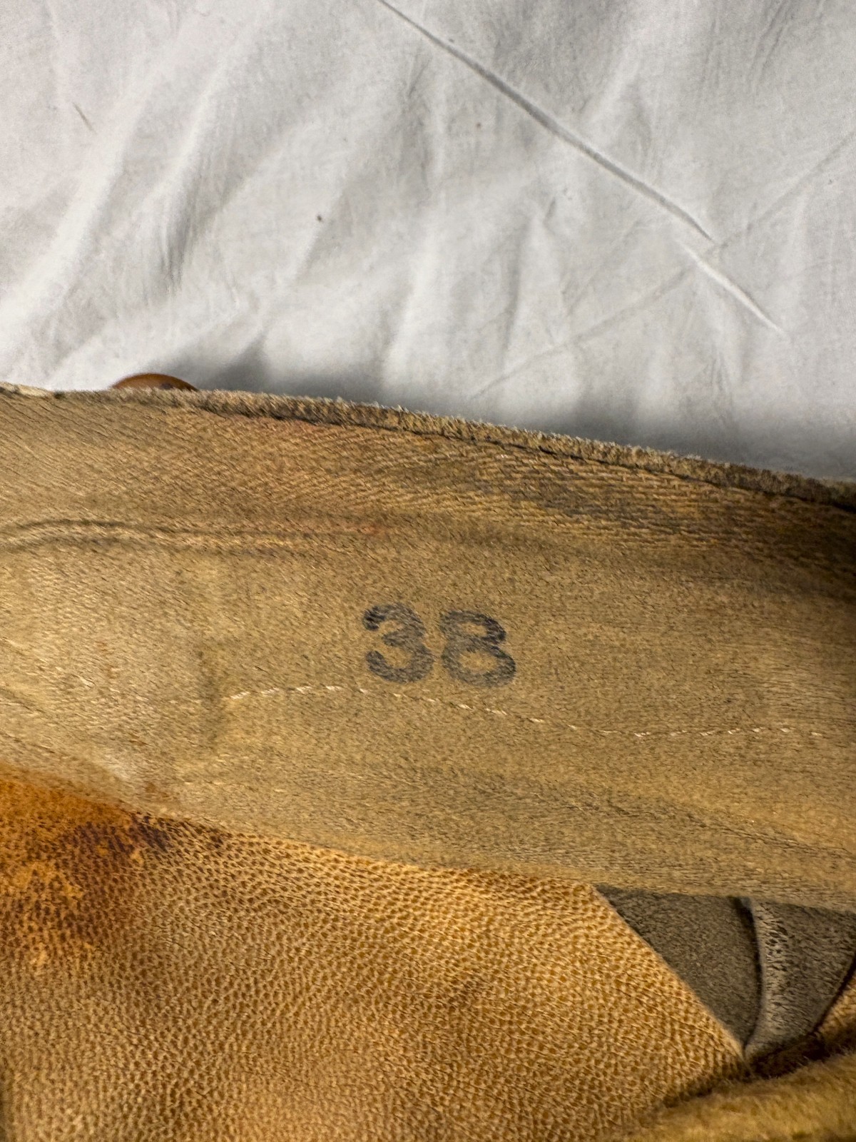 Vintage Lederhosen Suede Leather Shorts 38