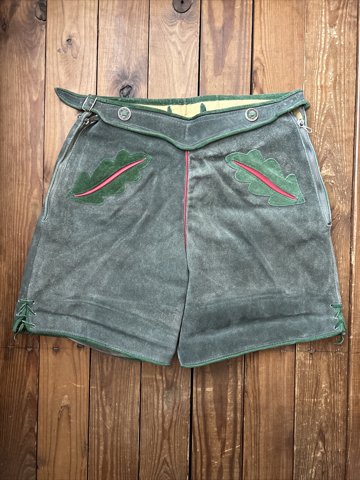 Vintage German Lederhosen Green Suede Leather Oktoberfest Shorts Size 28