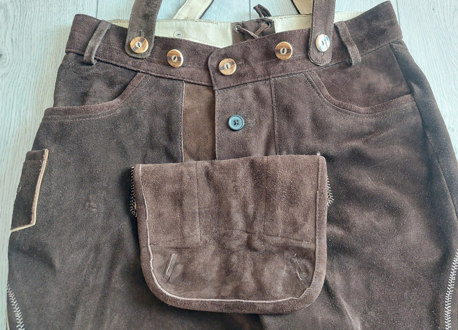 Bavarian Lederhosen LIVERGY, Shorts Leather, size EU 48, US – M , used, Pakistan