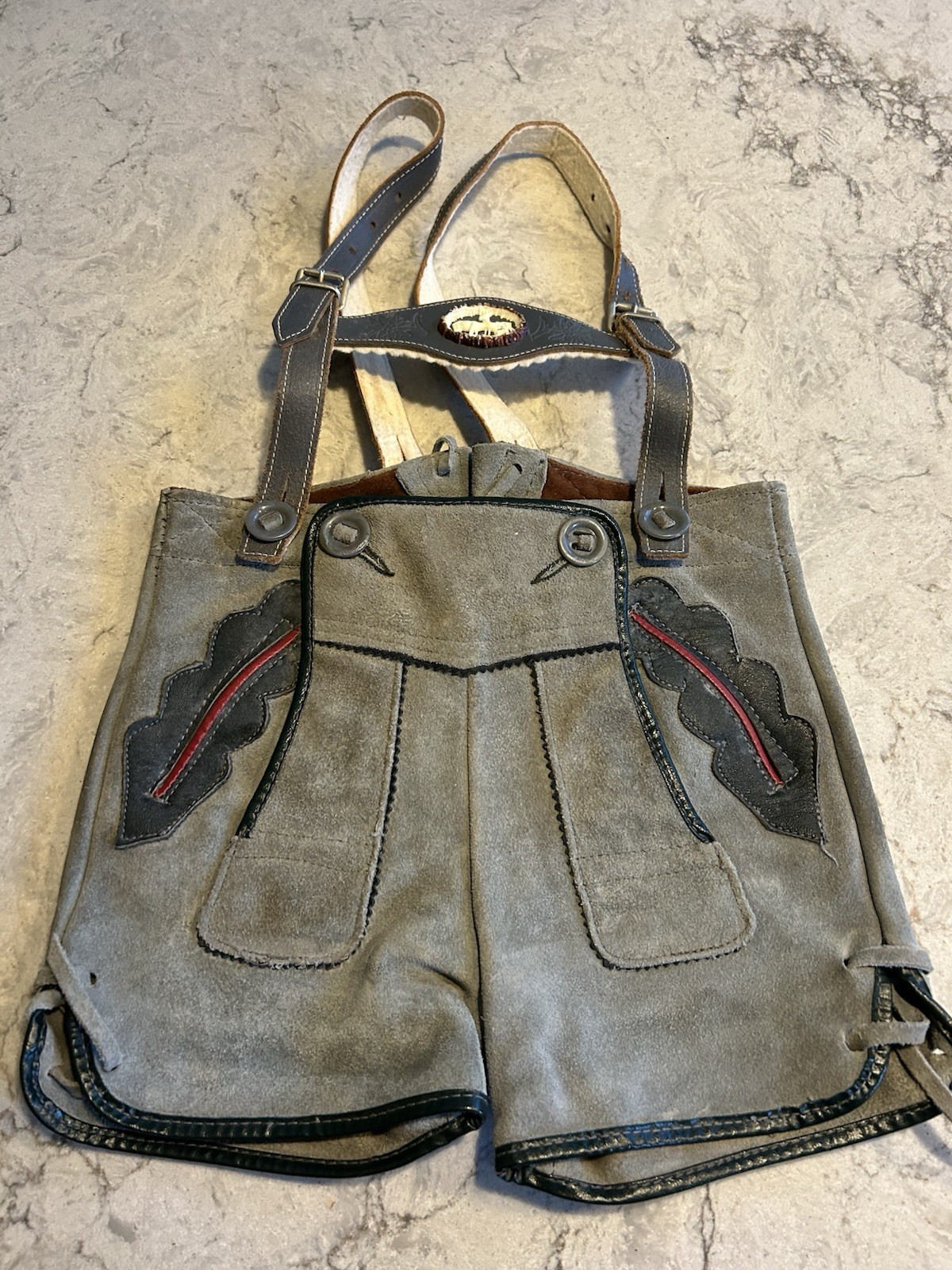 Vintage 1960s Bergfreund Boys Lederhosen Elk Leather German Shorts Sz 10”x 9”.