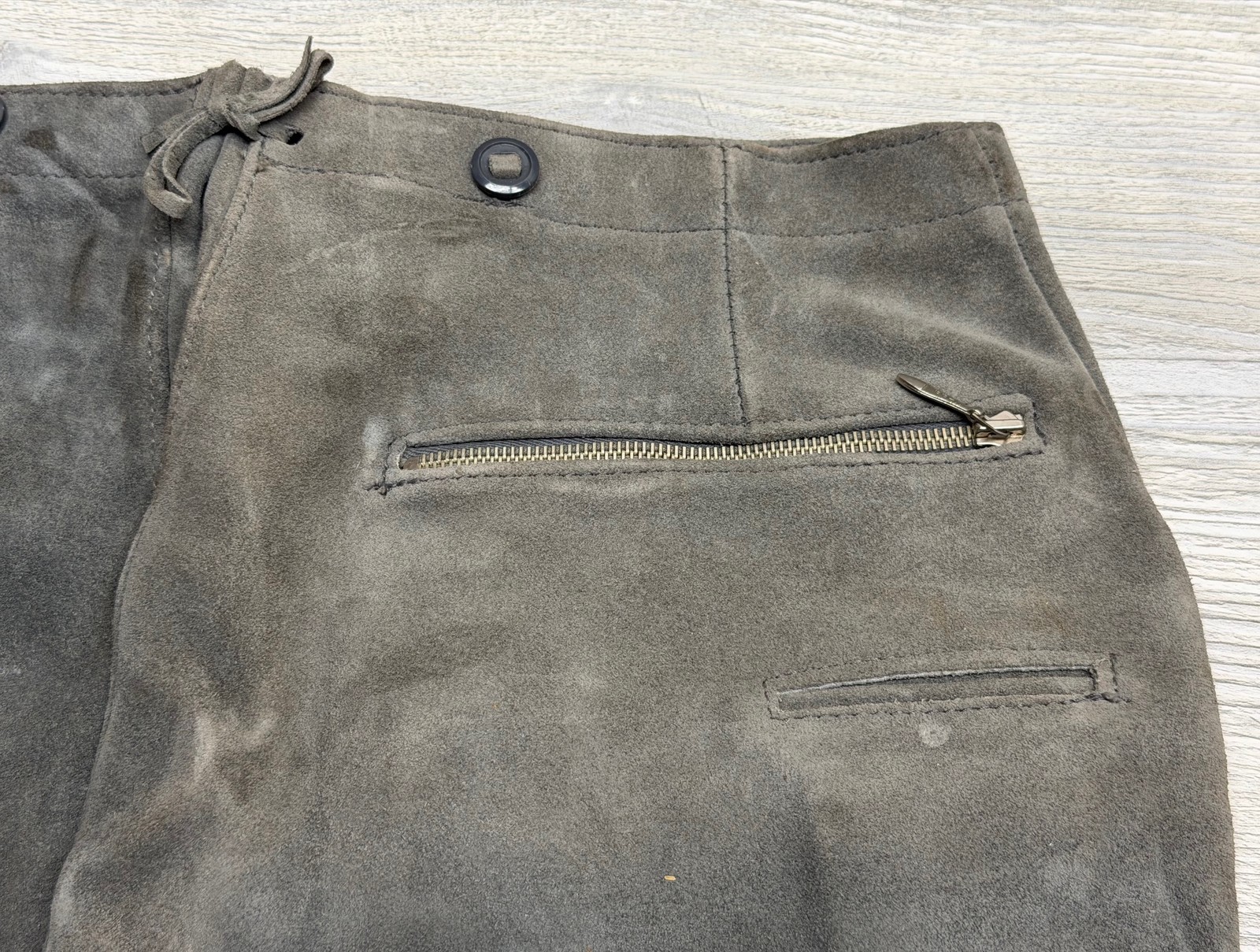 Vintage Lederhosen Mens Oktoberfest Suede Leather German Shorts Size 46 30 Gray