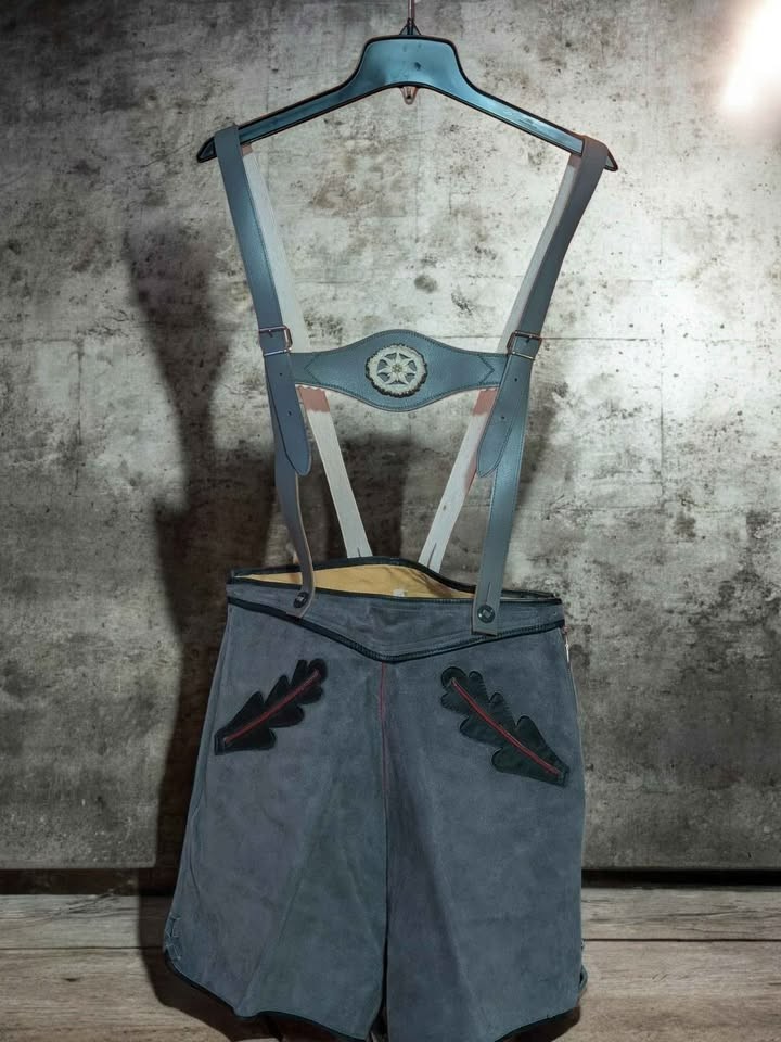 Traditional Bavarian Lederhosen Suede Shorts with Suspenders Gray Blue Waist 28