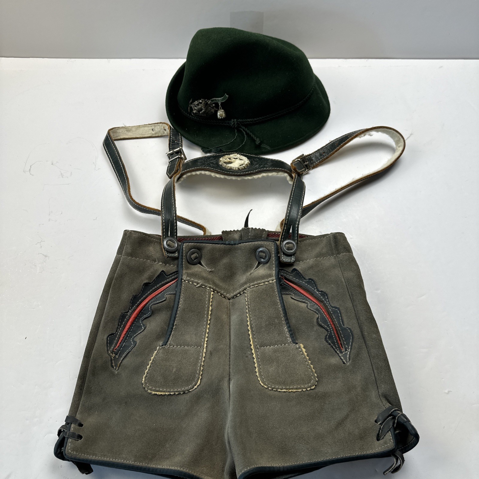 Traditional Boy’s German Lederhosen 24″ Waist Line With Hat and Pins Leather VTG