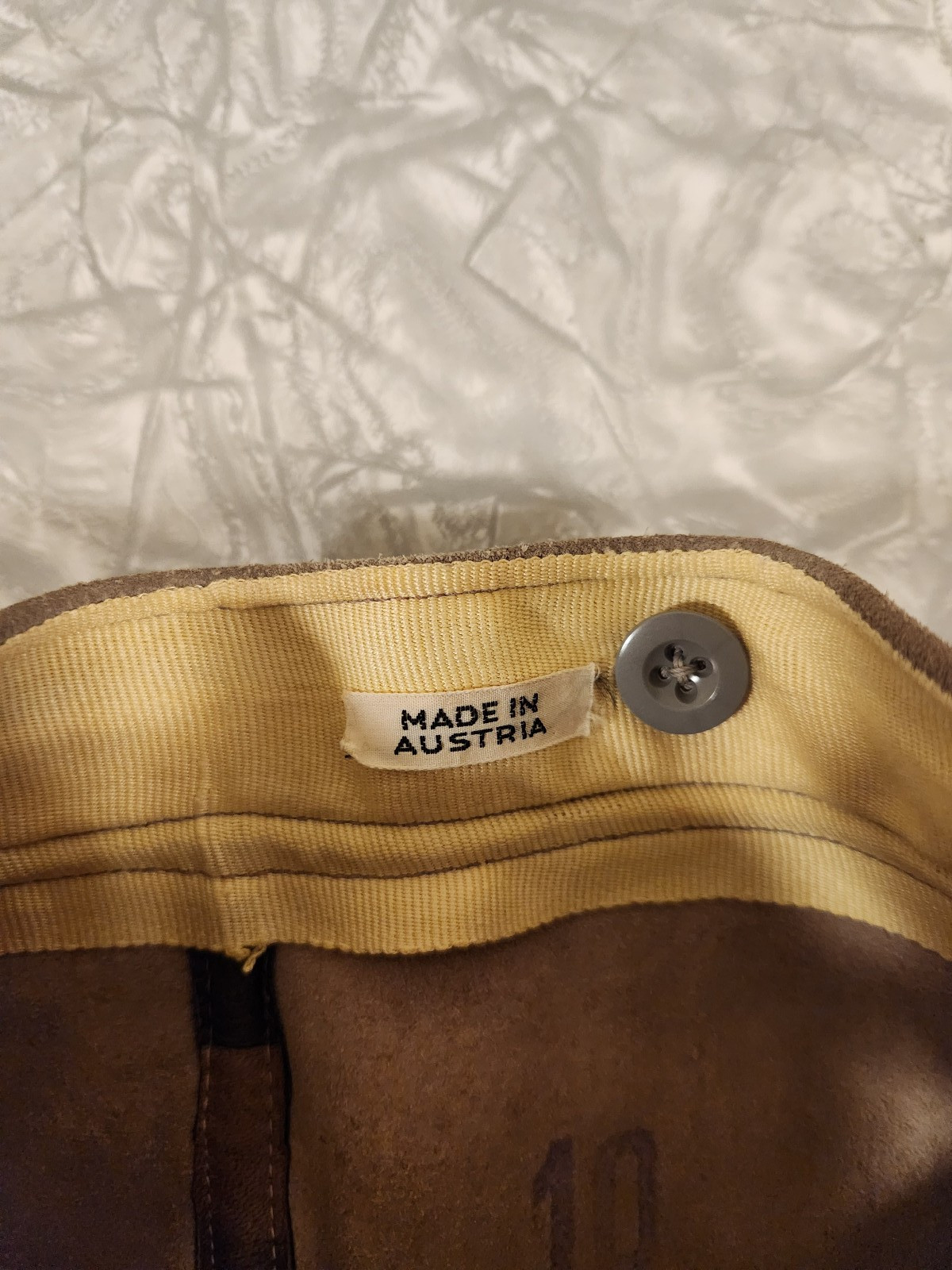 Lederhosen 10-204 Leather Made in Austria some wear Octoberfest