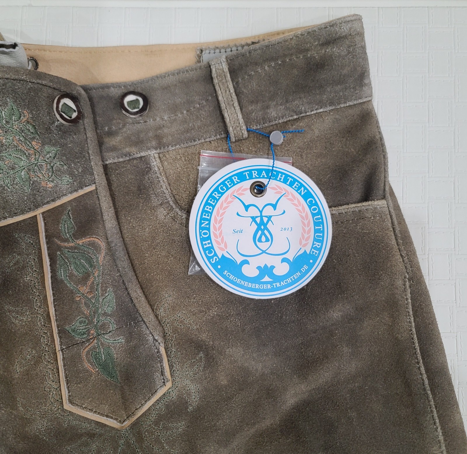 Schöneberger Men’s Bavarian Lederhosen Brown – Oktoberfest Leather Trousers 42R