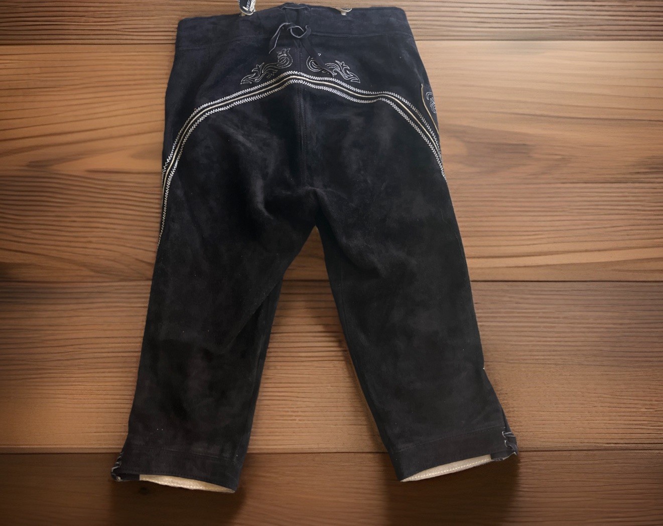 Beckert Modell Embroidered Suede Lederhosen With Suspenders