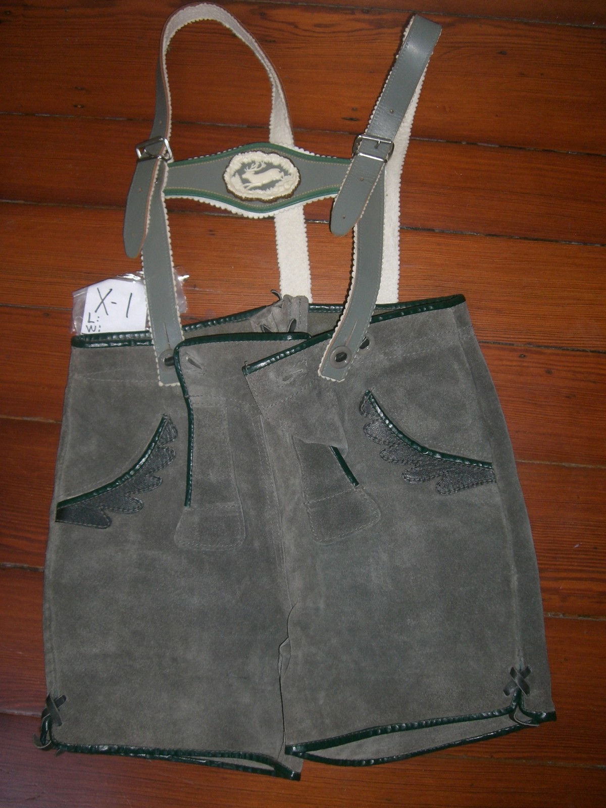 Vintage LEDERHOSEN LEATHER SHORTS SMALL SUEDE October Fest-X-1