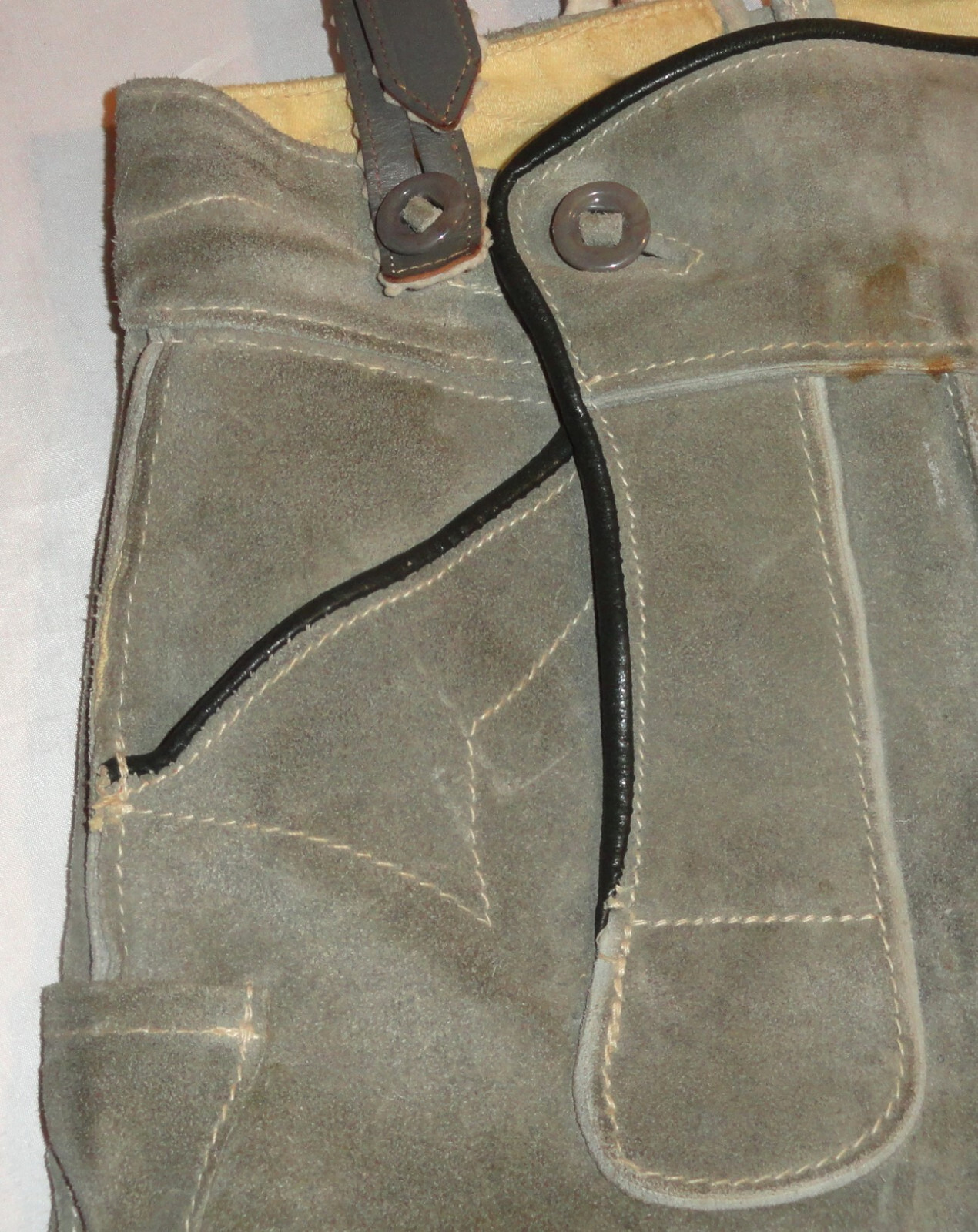 Vintage Raka German Size 10 Small Leather Suede Lederhosen Shorts & Suspenders