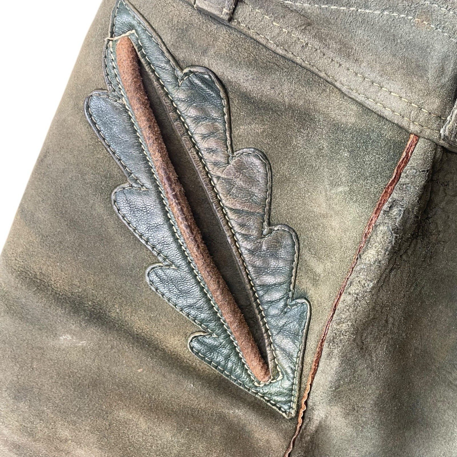 Short leather trousers size S-M waist 43cm laurel leaf 70s green leather vintage