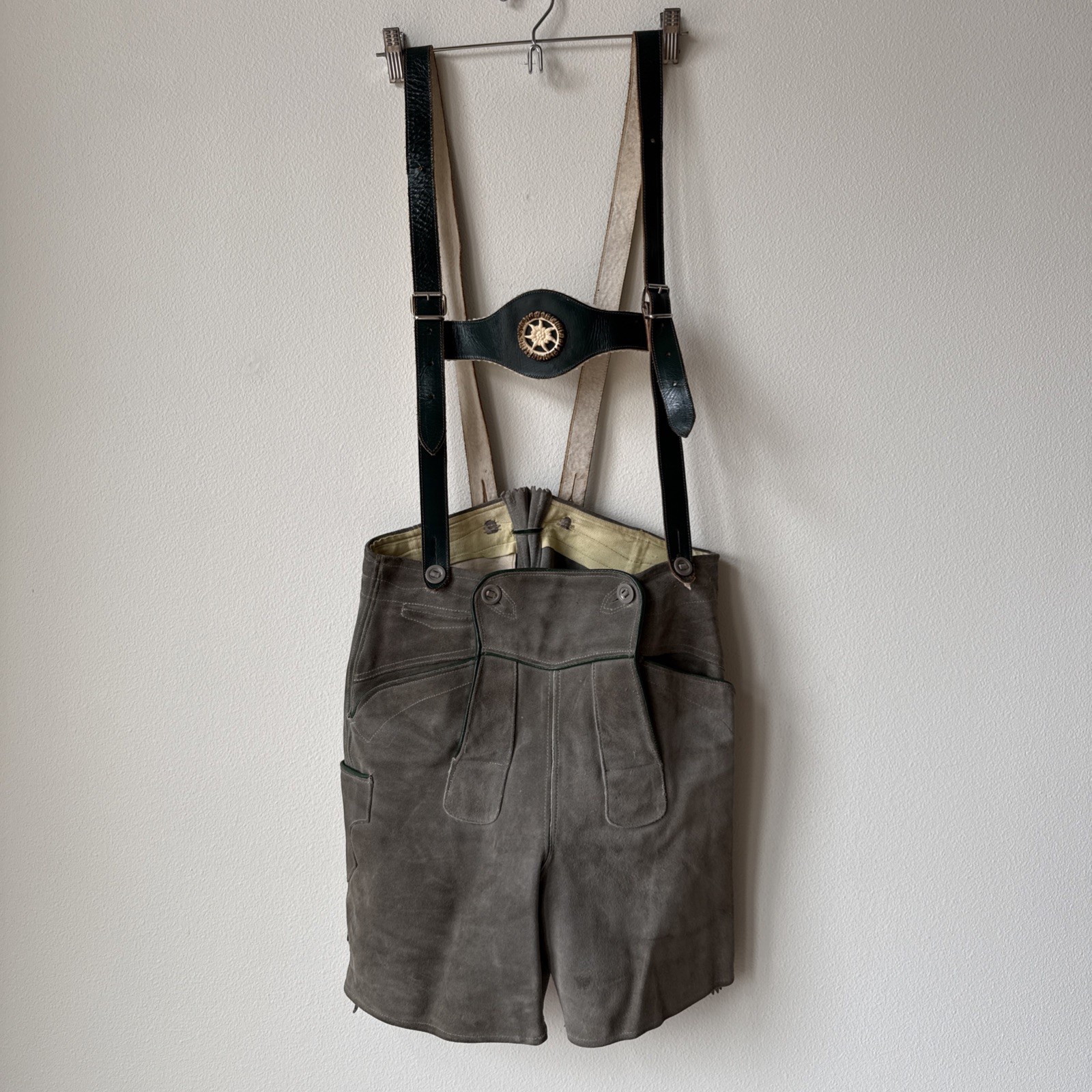VINTAGE Lederhosen Leather Oktoberfest 30″ Waist Shorts Pants Suspenders German