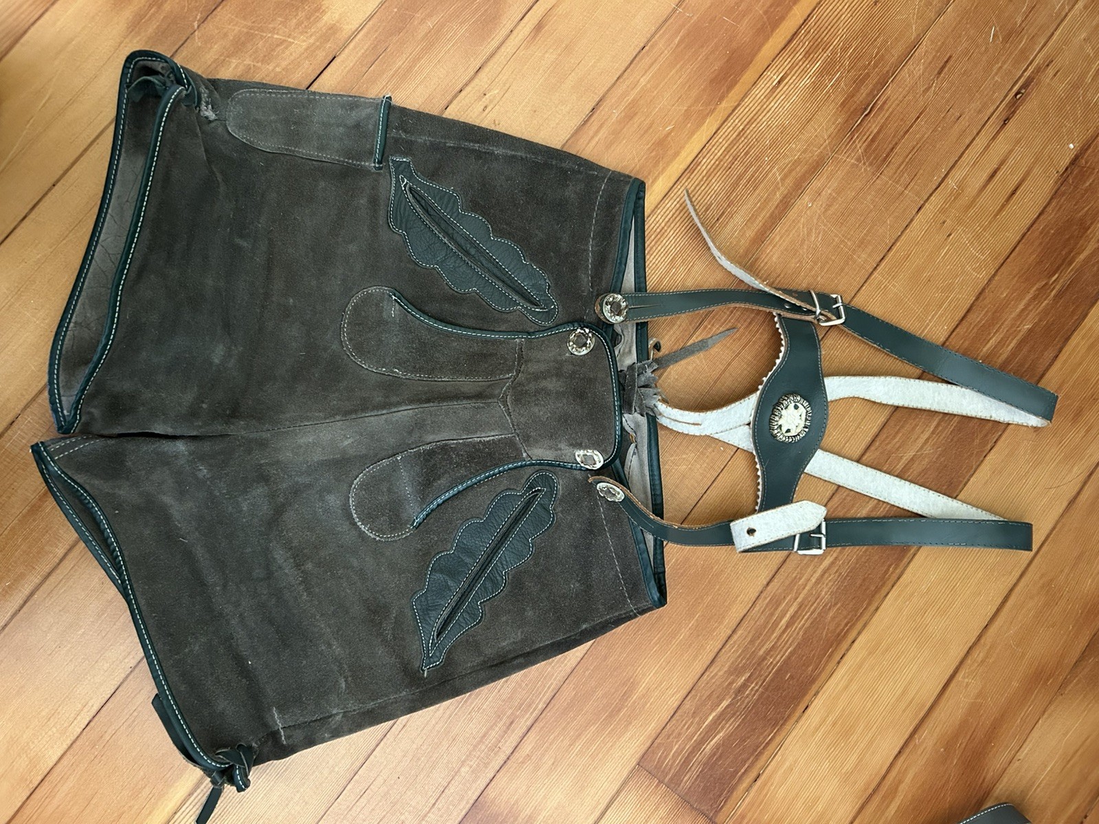 Vintage 1973 German Lederhose Shorts Men’s S Green-Gray Suede Oktoberfest