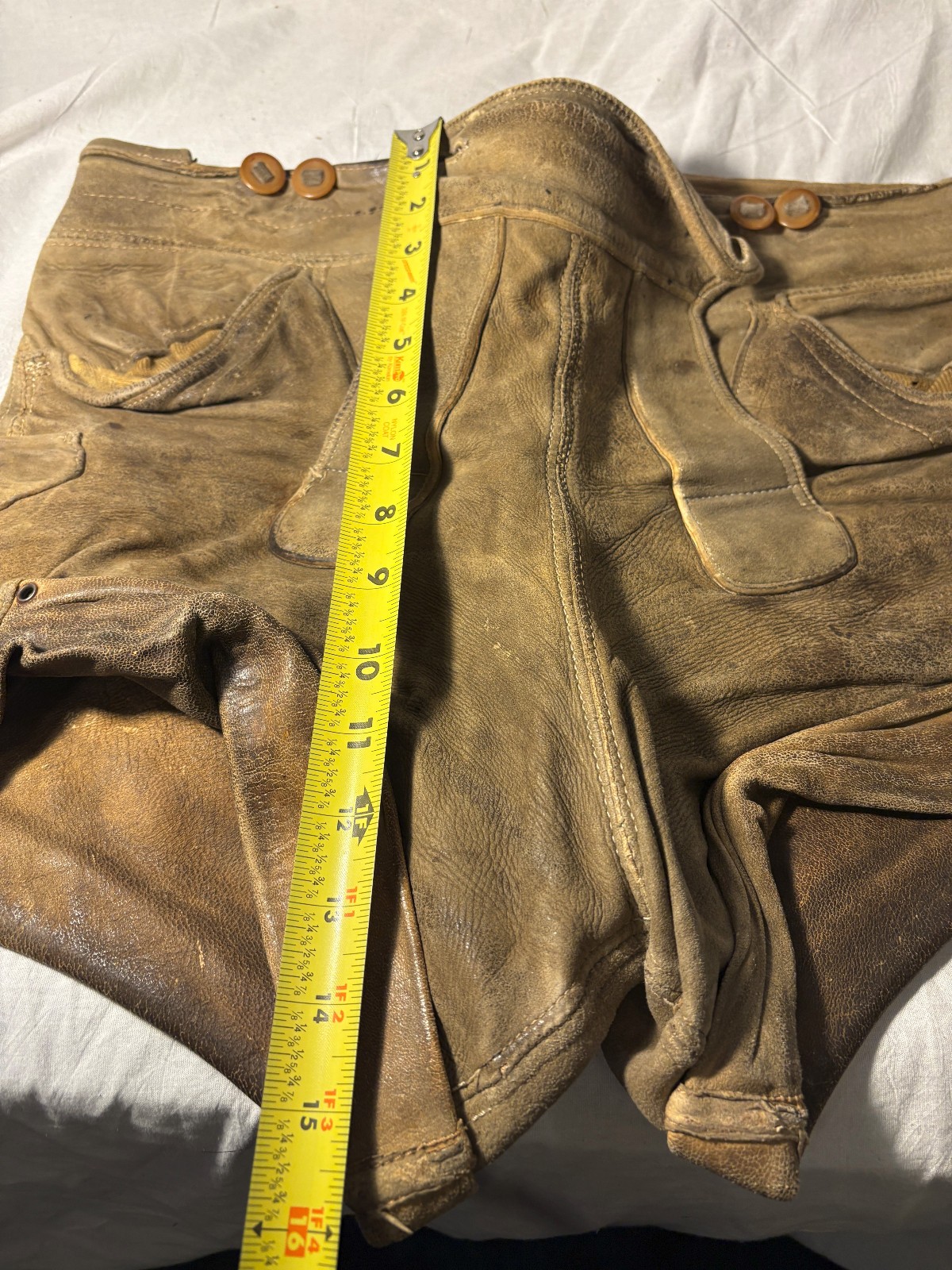 Vintage Lederhosen Suede Leather Shorts 38