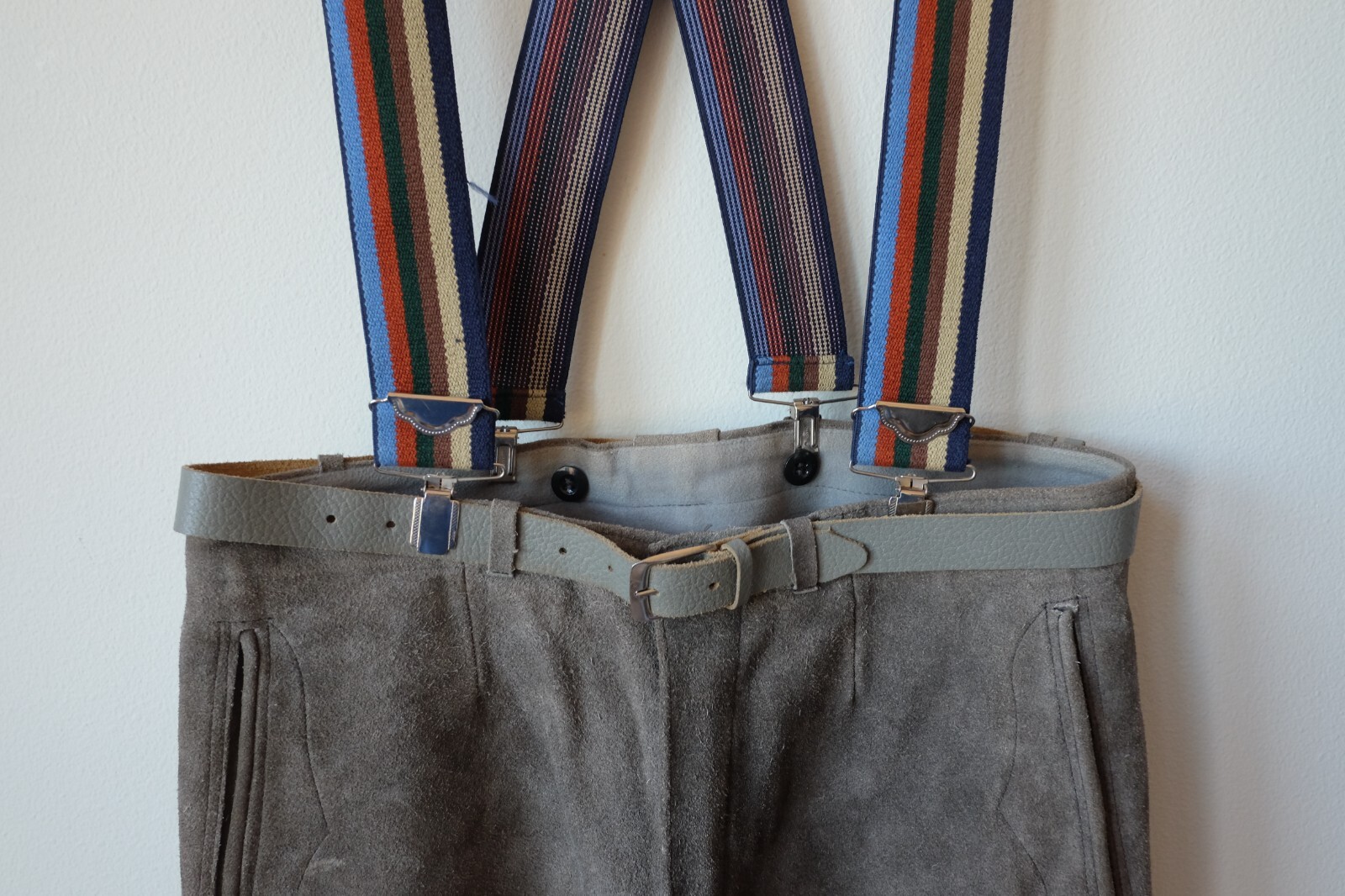 VINTAGE Lederhosen Oktoberfest 32″ Waist Leather Shorts Pants Suspenders German