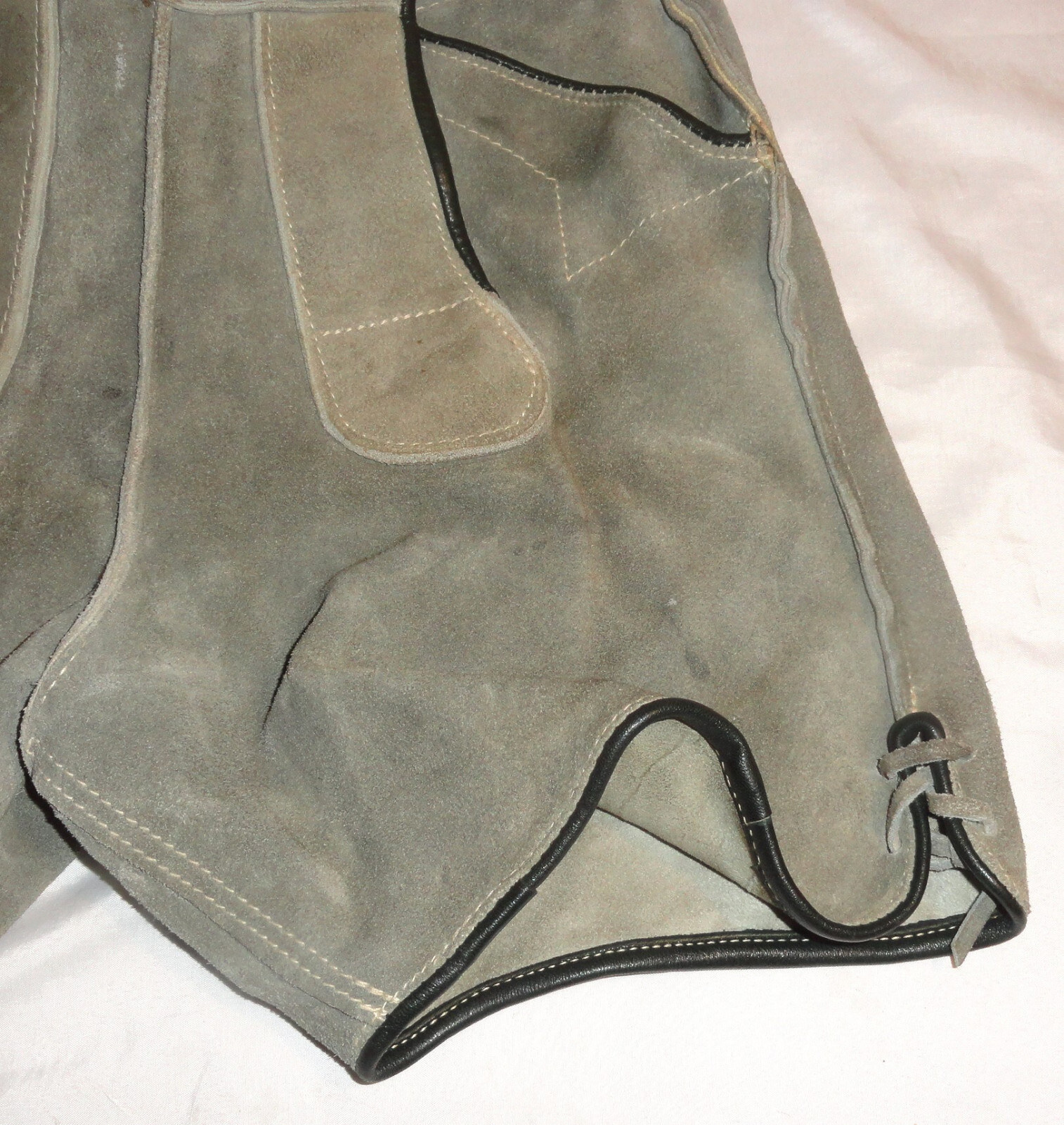 Vintage Raka German Size 10 Small Leather Suede Lederhosen Shorts & Suspenders