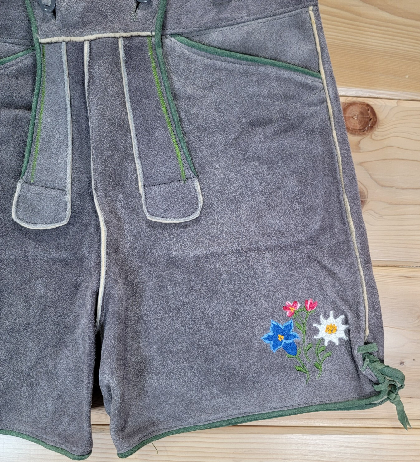 VTG Lederhosen Unisex Shorts Gray Flowers Genuine Leather Oktoberfest 30×16