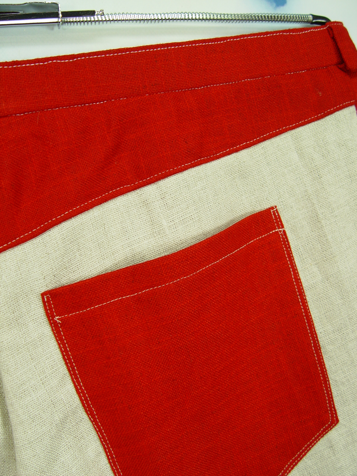 Upcycling Pants Herren Shorts rote Taschen aus Leinen kurze Hose UCS006 Gr.54