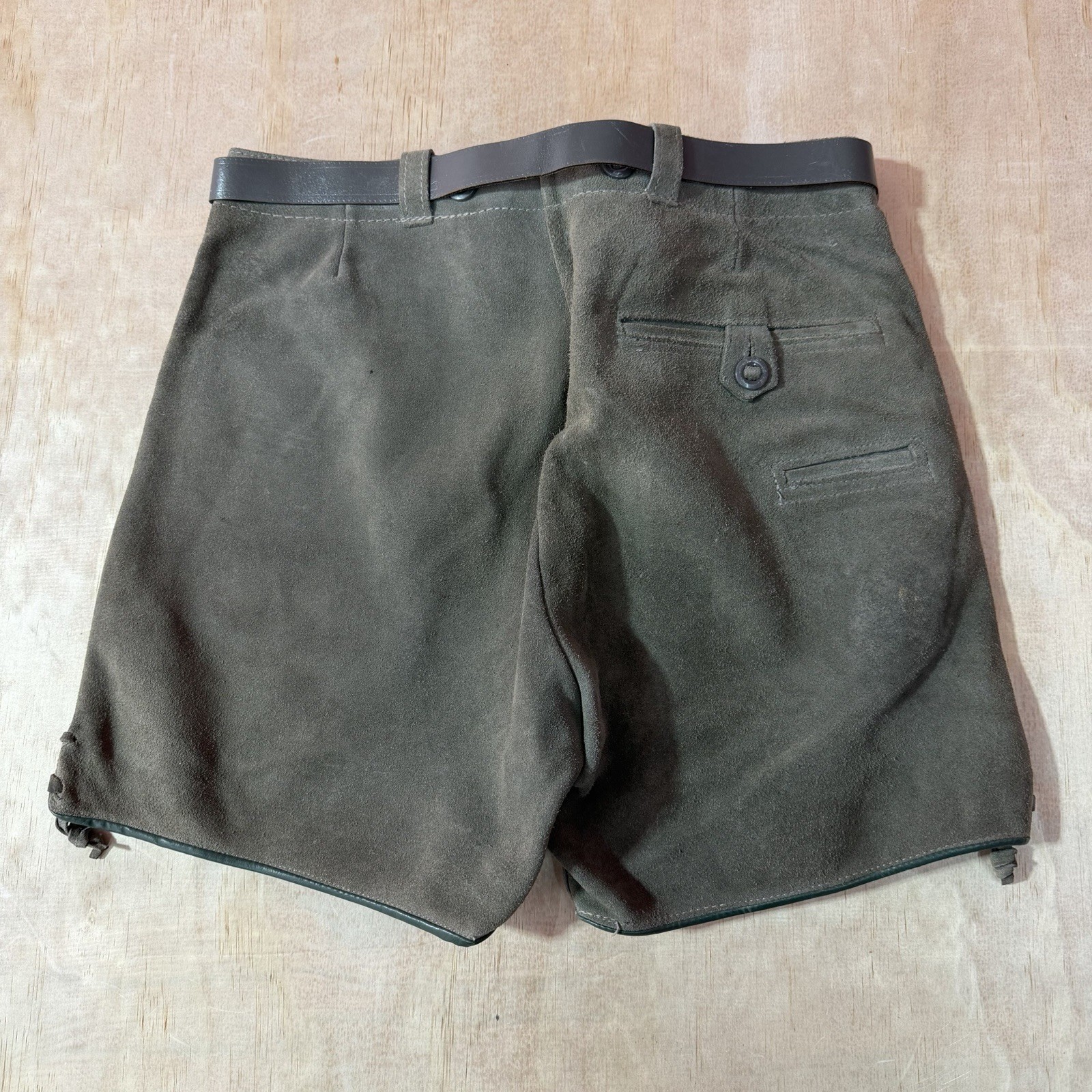 Vintage German Lederhosen Grey Green Suede Shorts Oktoberfest Men’s 29in Waist