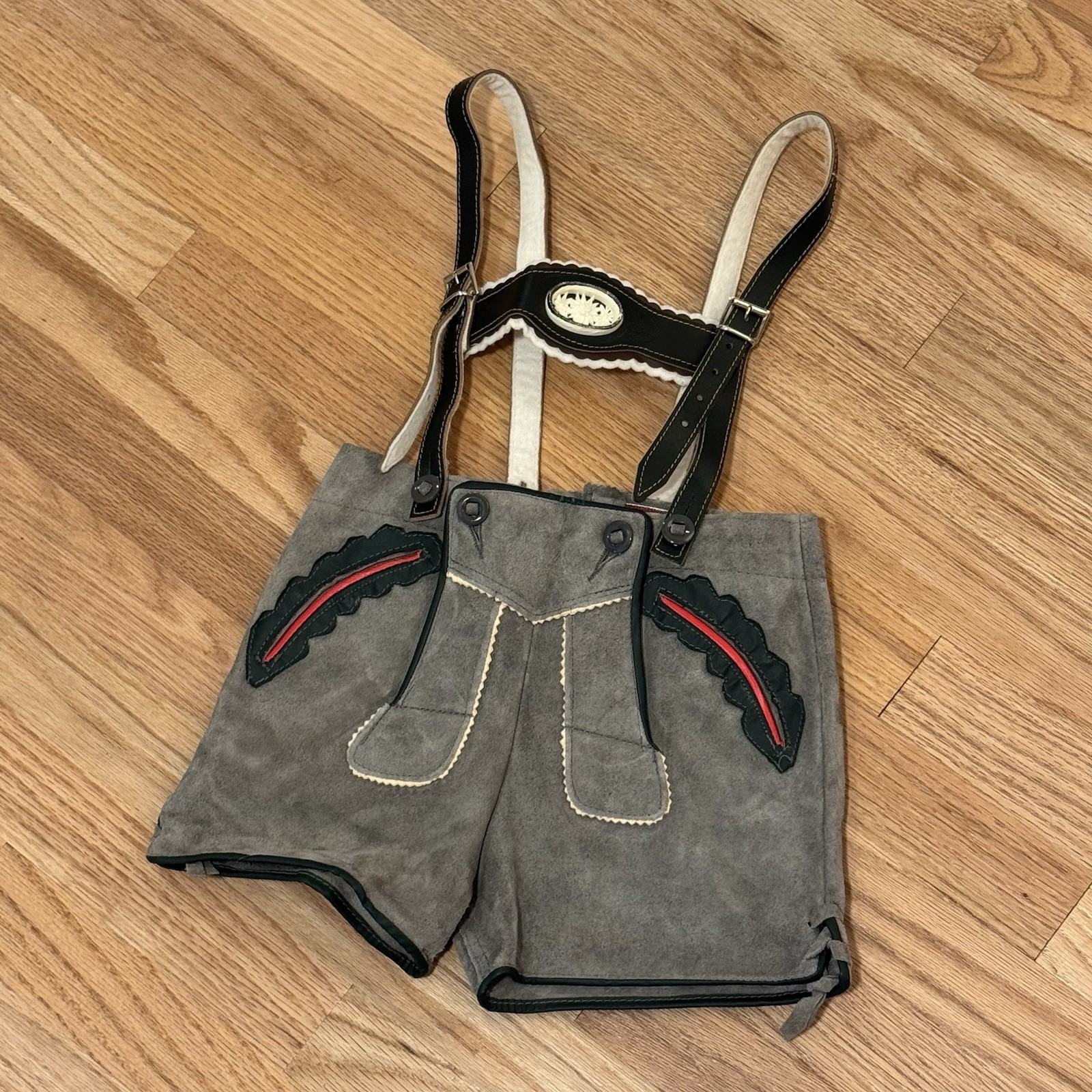 Vintage New Boy’s German/Bavarian Suede Lederhosen Shorts for Oktoberfest Sz 70