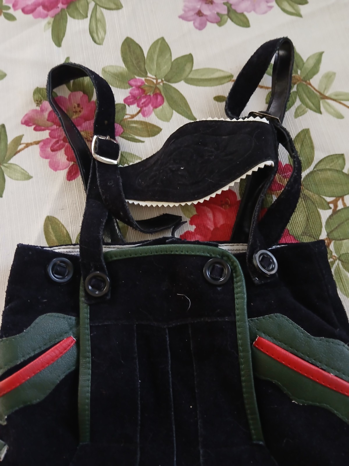 Vintage 1960s Black Lederhosen Shorts w/ Suspenders – Suede Size 86 Kids – VG+