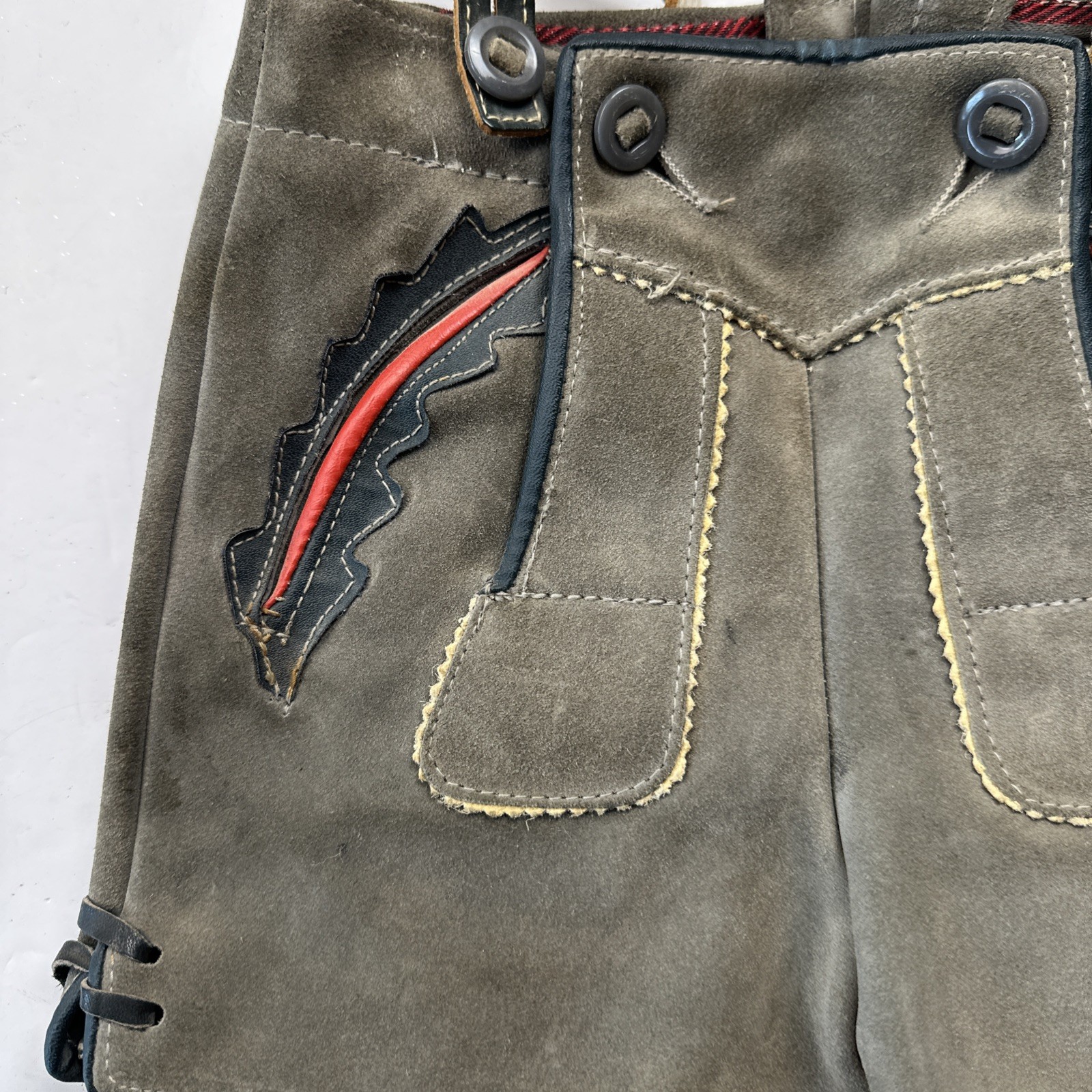 Traditional Boy’s German Lederhosen 24″ Waist Line With Hat and Pins Leather VTG