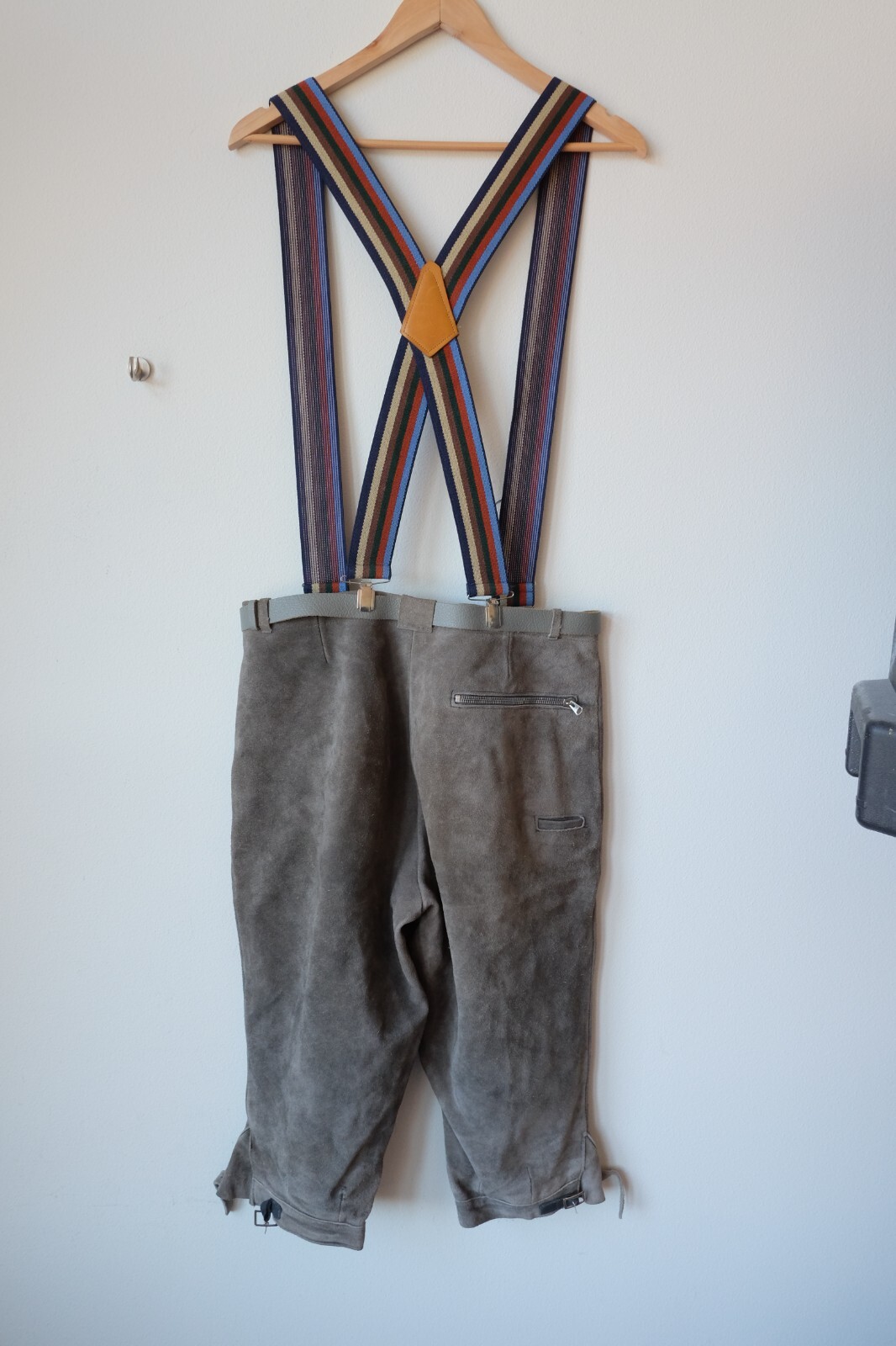 VINTAGE Lederhosen Oktoberfest 32″ Waist Leather Shorts Pants Suspenders German