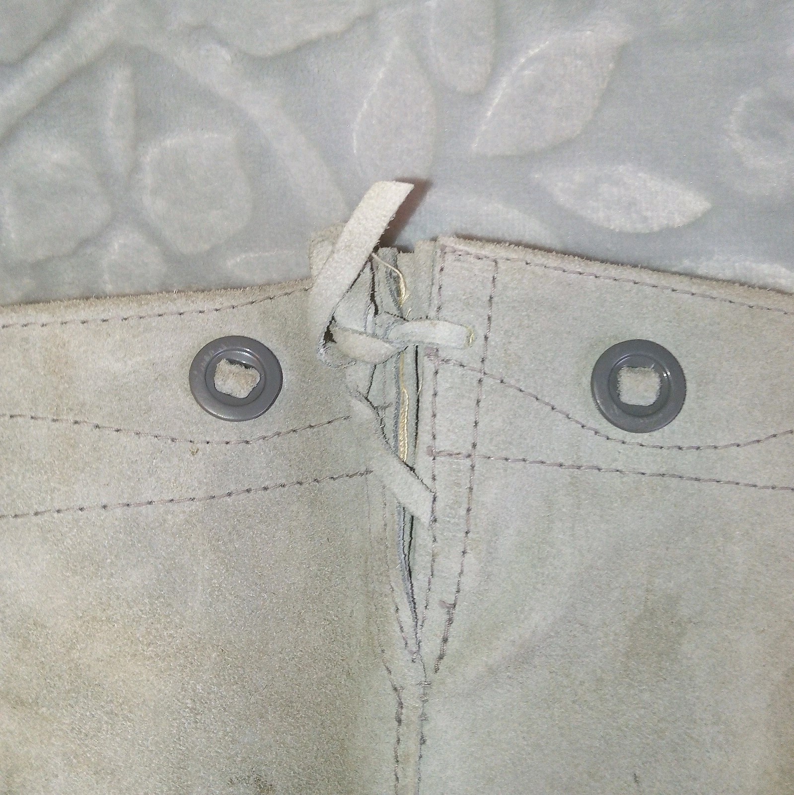 2 Pair Of Childrens Lederhosen Oktoberfest Shorts. Size 26 & 30. Gray & Green Tr