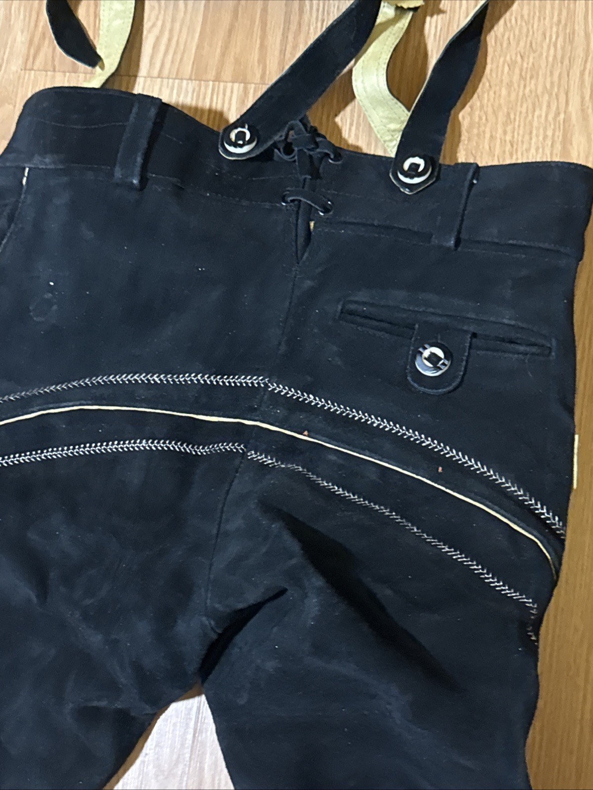 Gaudi Size 48 Black Suede Leather Lederhosen Bavarian Shorts Oktoberfest