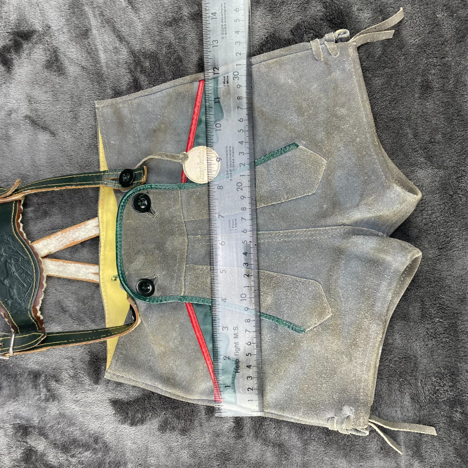 VTG BERGFREUND German Lederhosen Oktoberfest Boy’s Suede Shorts w/Suspenders