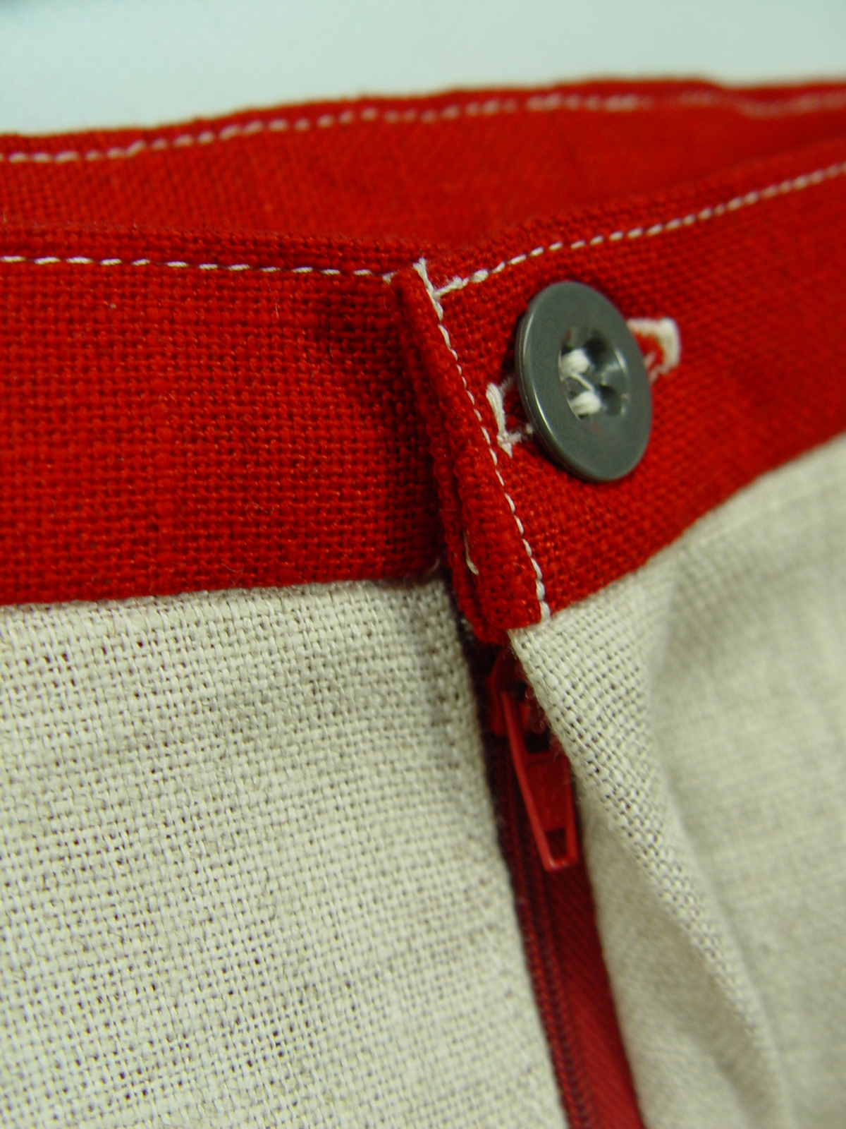 Upcycling Pants Herren Shorts rote Taschen aus Leinen kurze Hose UCS006 Gr.54