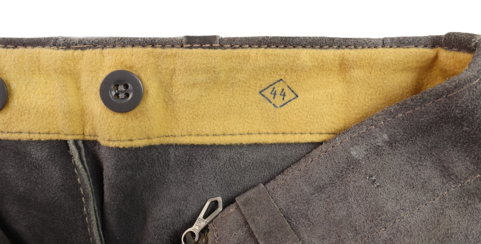 Bergfreund US Men’s 44 US 30 Gray Suede Leather Lederhosen Bavarian Shorts