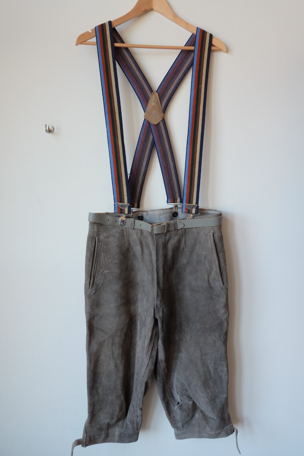 VINTAGE Lederhosen Oktoberfest 32″ Waist Leather Shorts Pants Suspenders German