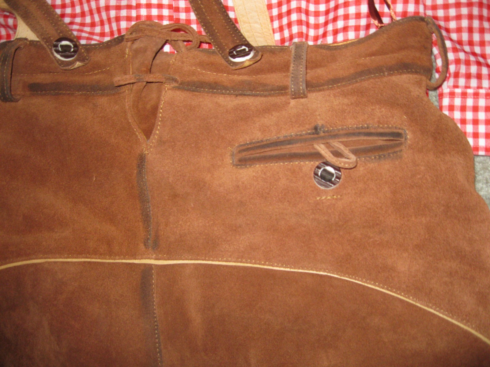 COMPLETE COUPLE GERMAN LEDERHOSEN OUTFIT waist sz 40 & BEER STEIN HALLOWEEN