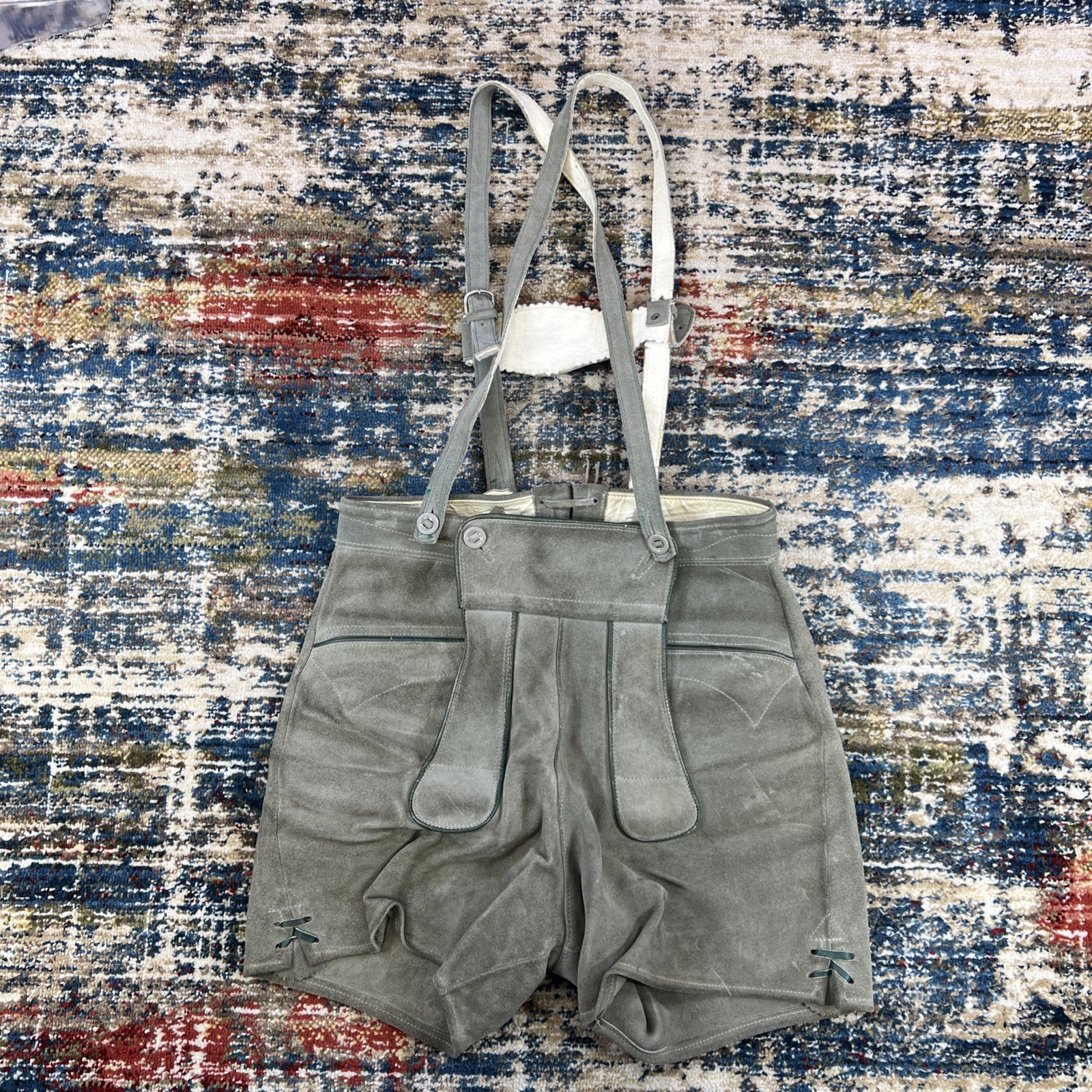 Vintage German Austrian Lederhosen Grey Shorts Suede Leather Size 38 Suspenders