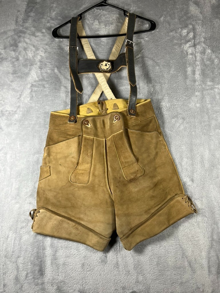Lederhosen Bavarian Leather Shorts Oktoberfest Festival 30 Brooch Carved