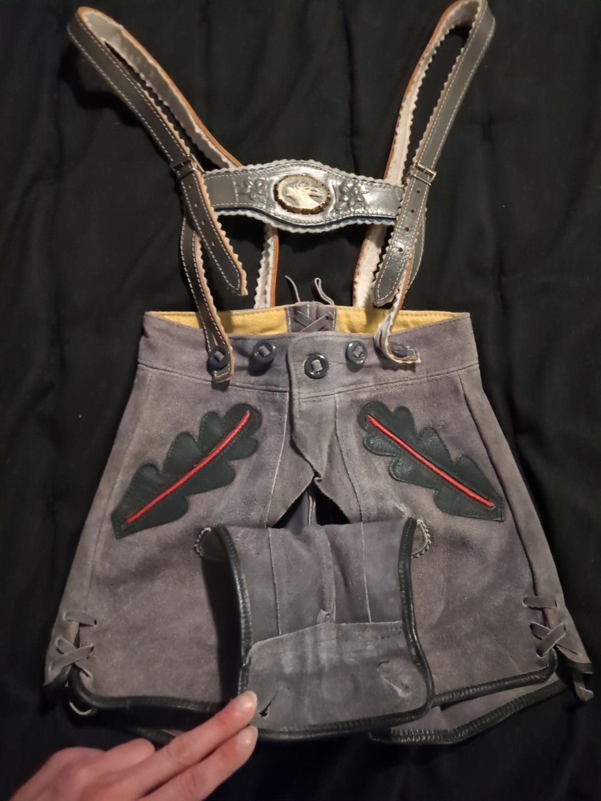 VTG Lederhosen Germany Suede Leather Shorts Suspenders Oktoberfest Child Size S